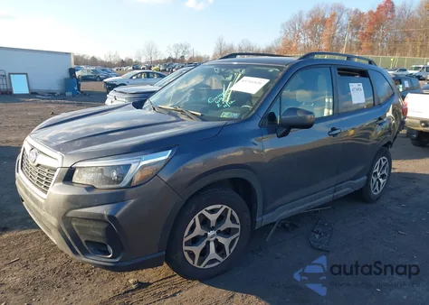 2021 Subaru Forester Premium z USA, uszkodzony, nr VIN JF2SKAFC8MH568855